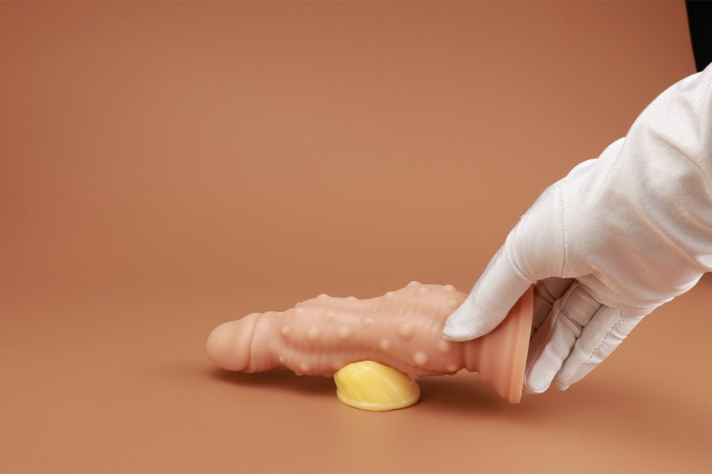 MAPARON アナルプラグ 凹凸あり イボ付き 吸盤仕様 液体シリコン 四つのサイズ - TaRiss's