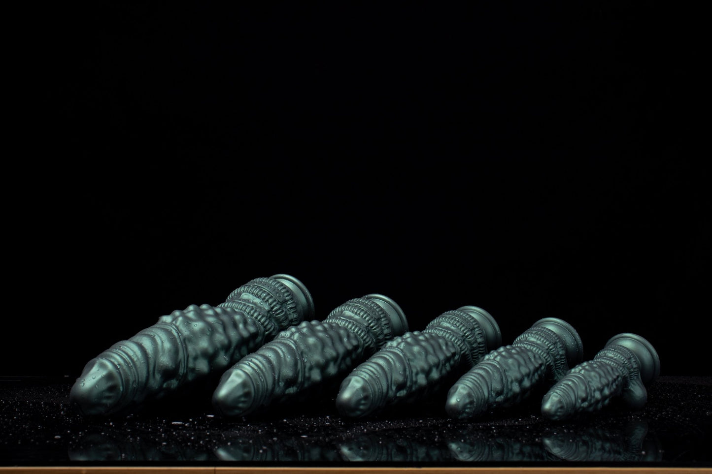 TaRiss's ディルド アナルプラグ 凹凸あり 吸盤付き 液体シリコン グリーン 「蒼龍」 - TaRiss's